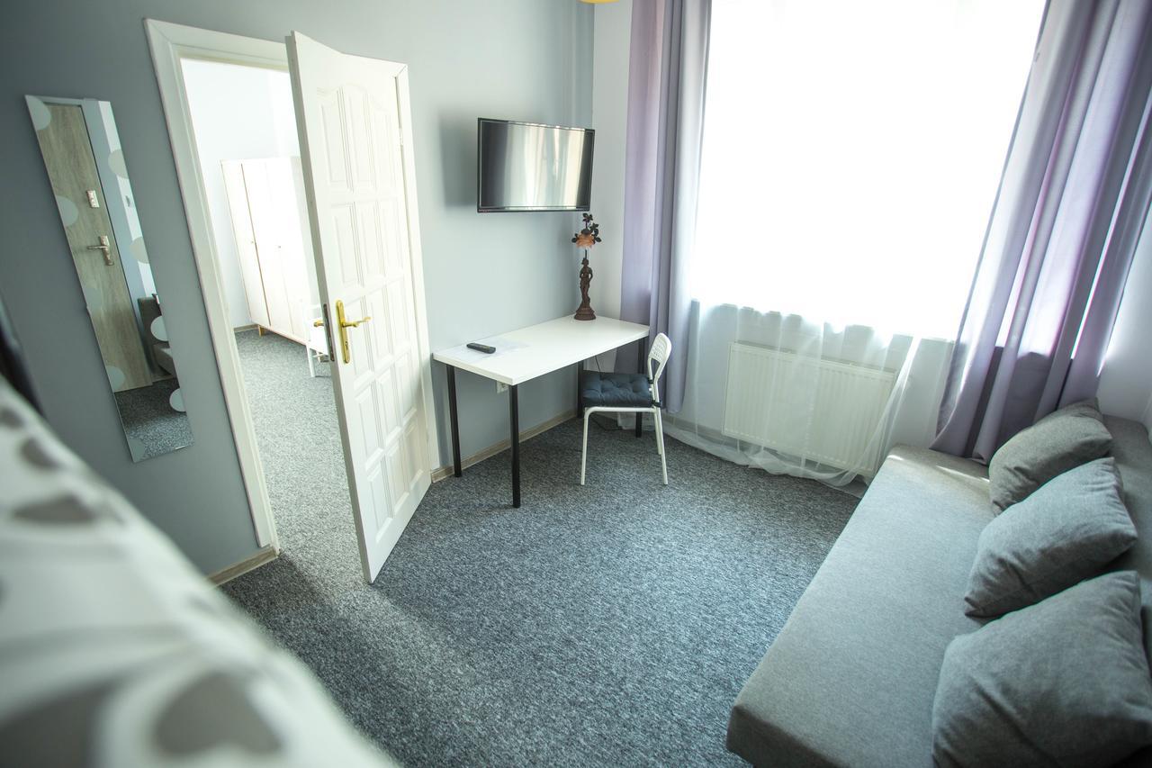 Moonriver Inn Варшава Екстериор снимка