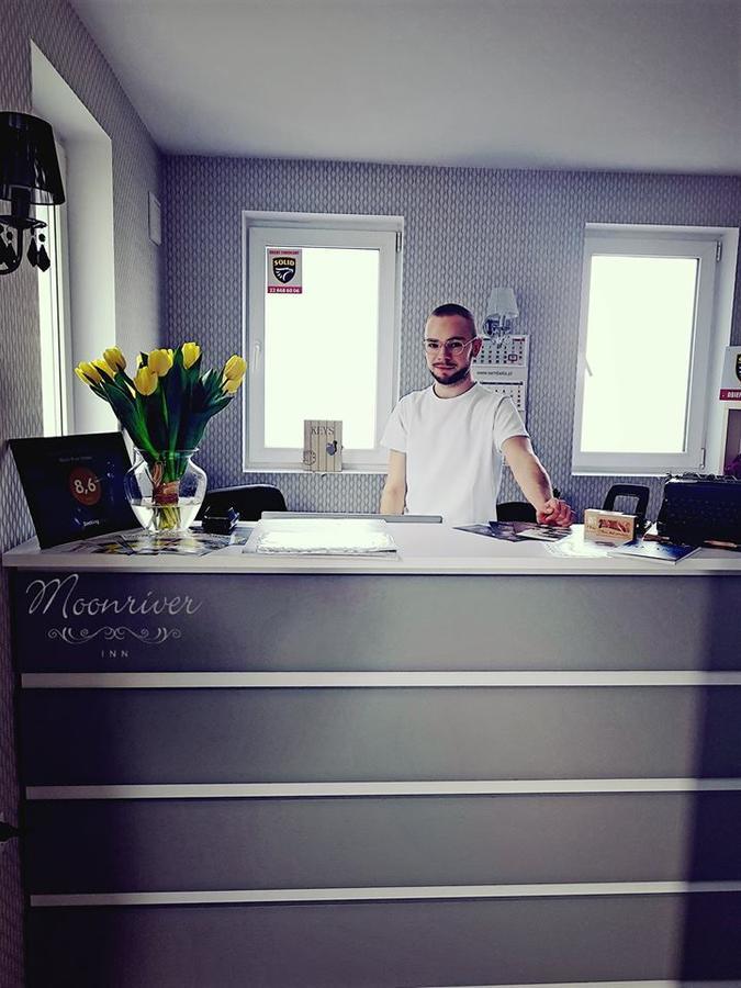 Moonriver Inn Варшава Екстериор снимка