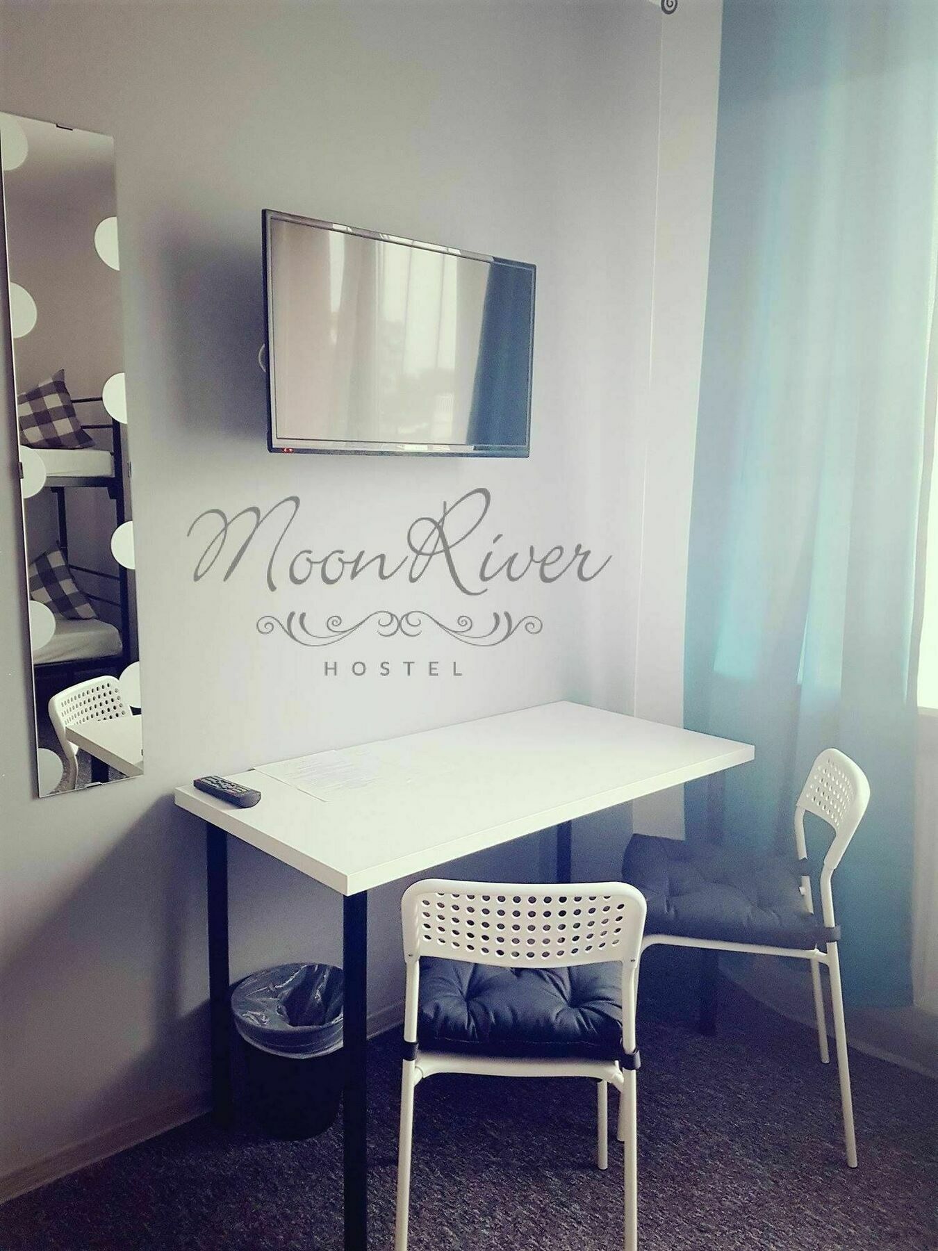 Moonriver Inn Варшава Екстериор снимка