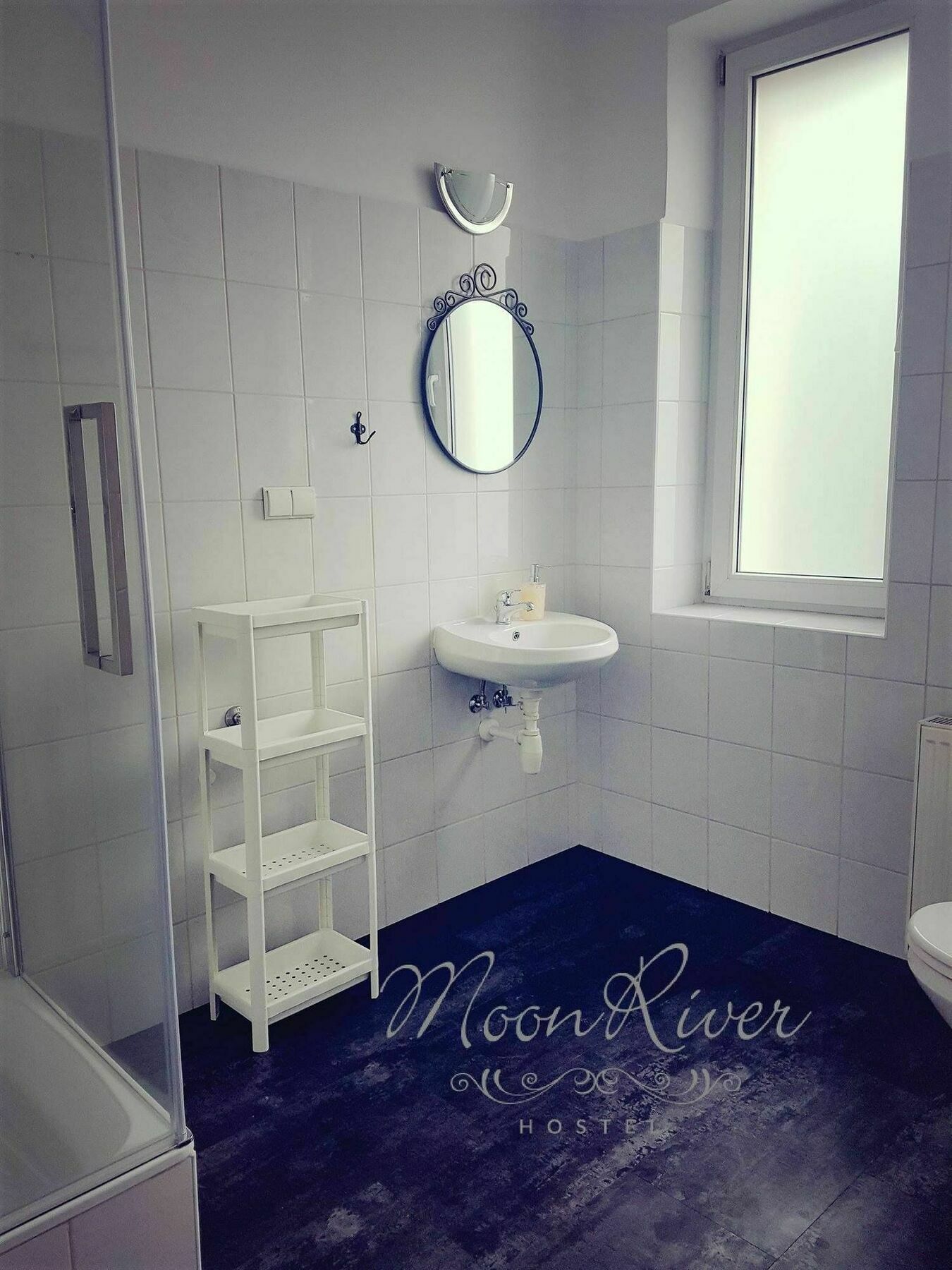 Moonriver Inn Варшава Екстериор снимка